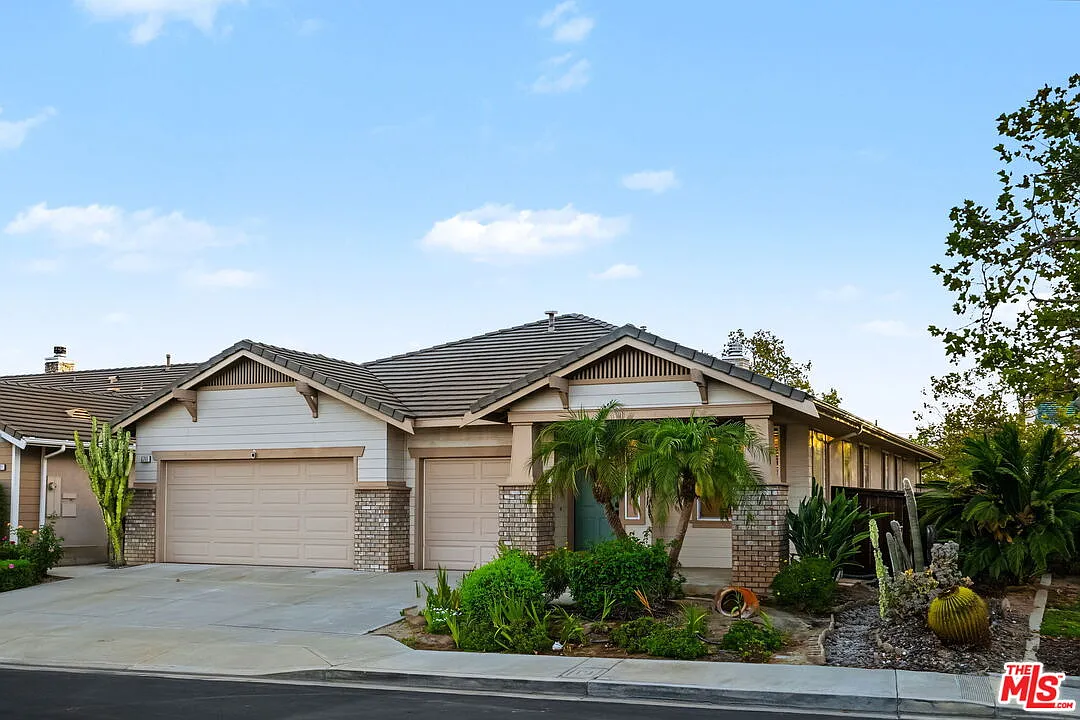 4 bed, 2.5 bath, 2147 sqft, $5,000 — Photo 3