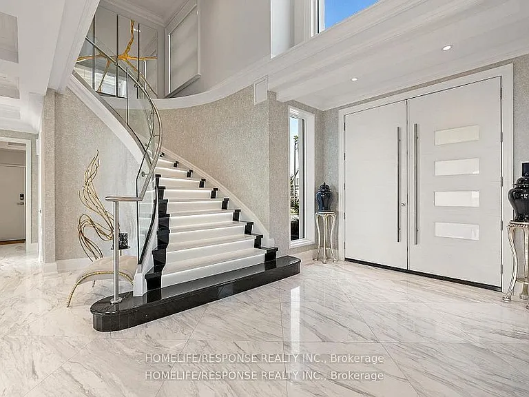 1400 Watersedge Rd — Photo 2