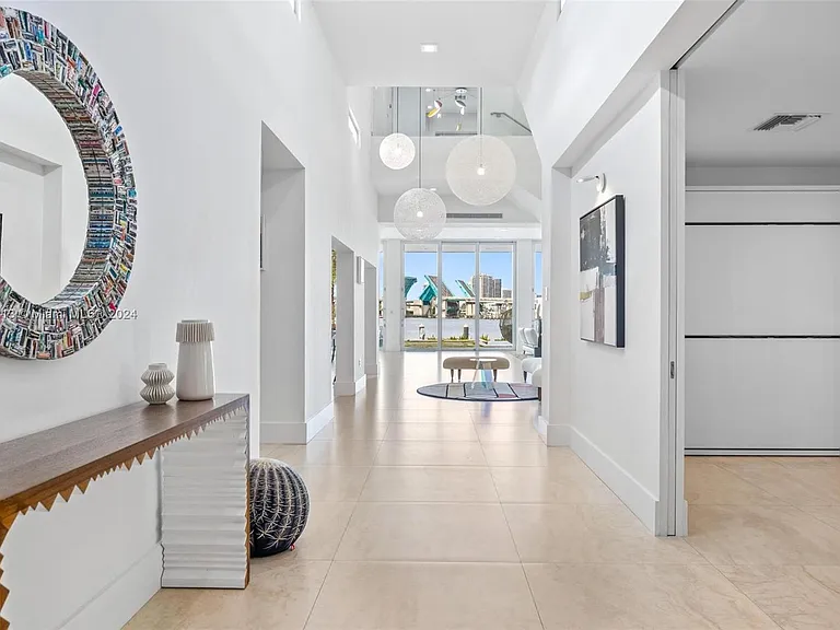 323 Atlantic Ave — Photo 16