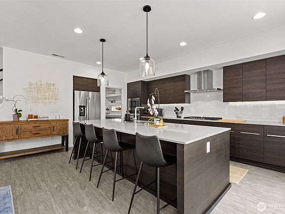 5th image of 2707 162nd Avenue Ct E