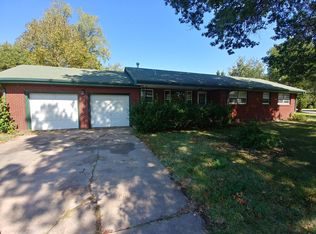 2526 N Gentry Dr, Wichita, KS 67220