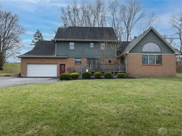 4285 Autumn Creek Dr, Springfield, OH 45504