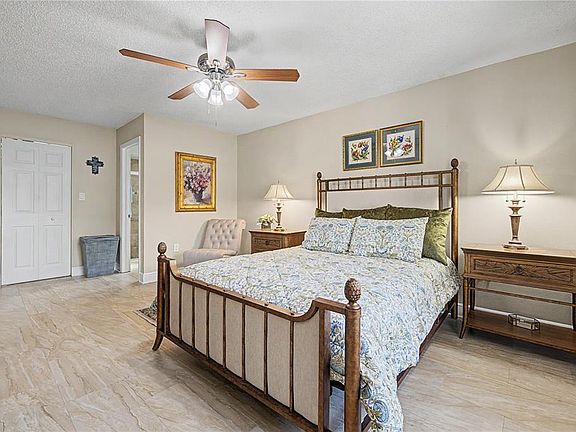4th image of 9136 TIARA COURT