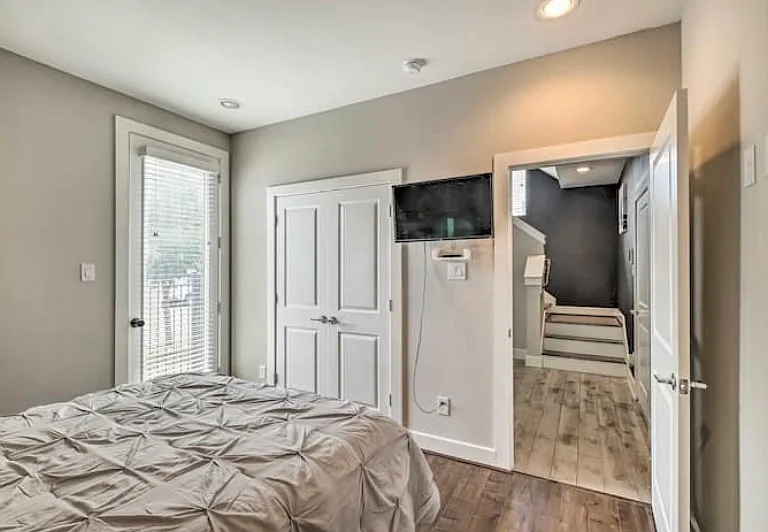 2403C Everett St #C — Photo 15