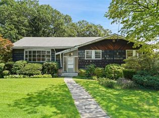 40 Soulice Pl, New Rochelle, NY 10804