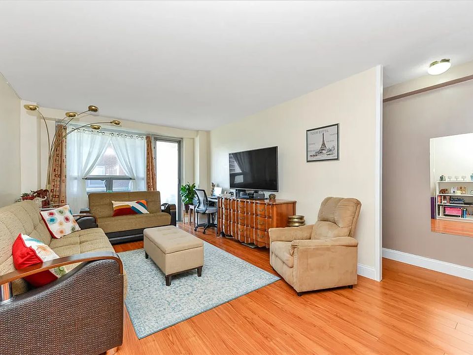 1st image of 61-15 97th St APT 10H