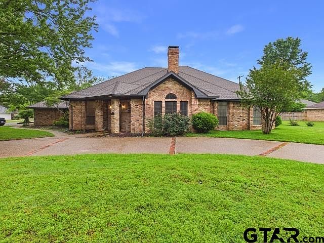 1st image of 1178 E Oval Dr