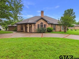 1178 E Oval Dr, Athens, TX 75751