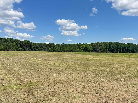 5th image of 2 Meadows Rd