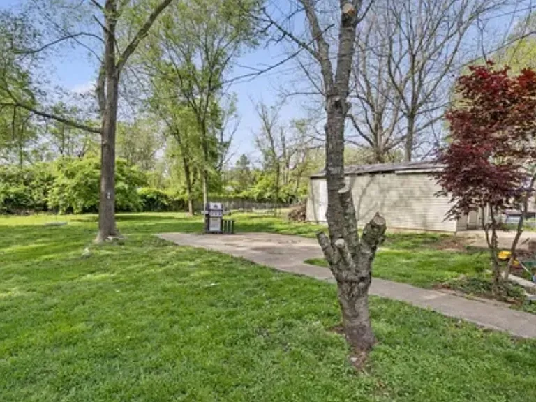 2822 W College St — Photo 21