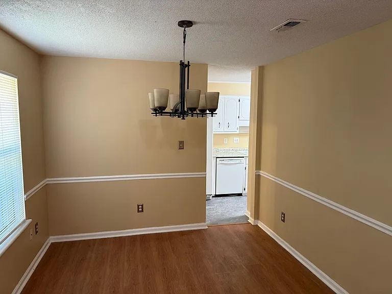 2962 Bridgeport Dr — Photo 4