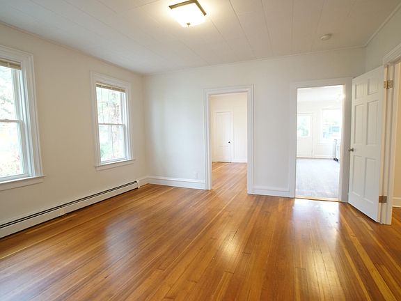 4th image of 42 Talcott Ave Unit 1