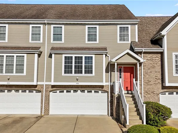 1053 Waterford Ct E, Canonsburg, PA 15317