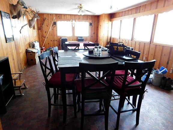 5th image of 421 W Avenue D