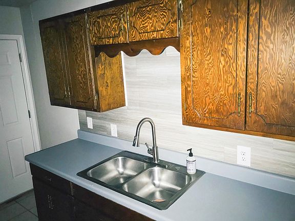 5th image of 1529 23rd St APT A