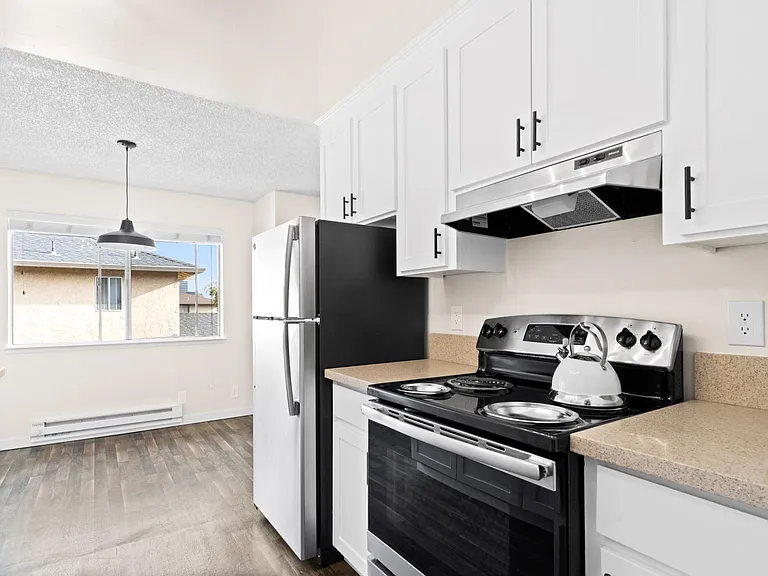 740 W Valley Dr #8 — Photo 11