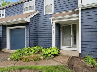 7510 Harbour Isle, Indianapolis, IN 46240