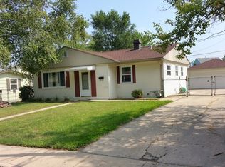 69 Birch St, Carpentersville, IL