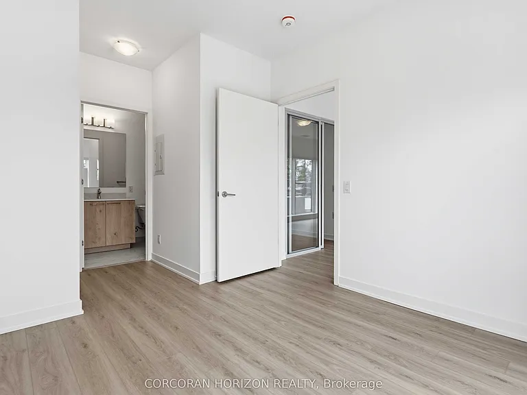 7437 Kingston Rd #104 — Photo 24