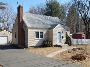 14 Packard St, Bloomfield, CT 06002