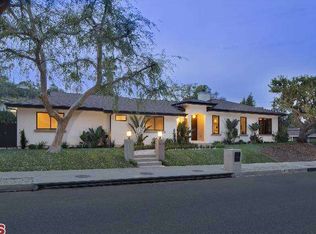 4111 Hayvenhurst Dr, Encino, CA 91436