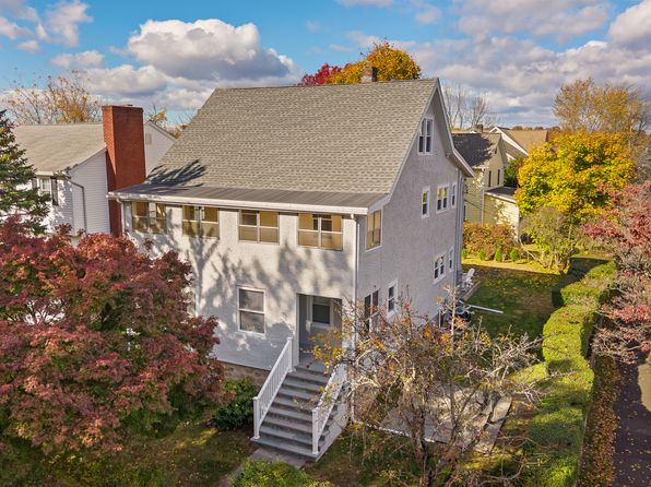 158 Henry St FLOOR 2