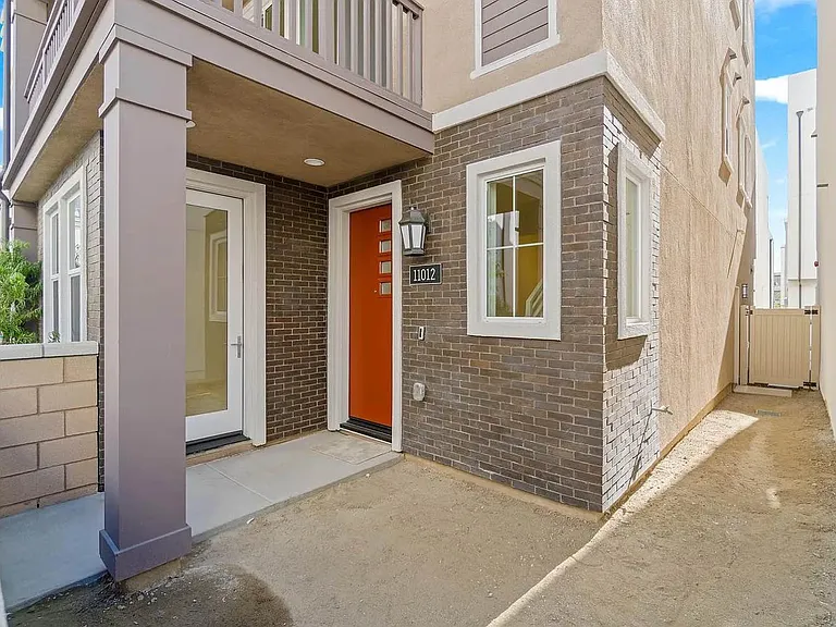 11012 Deckhouse Dr — Photo 2