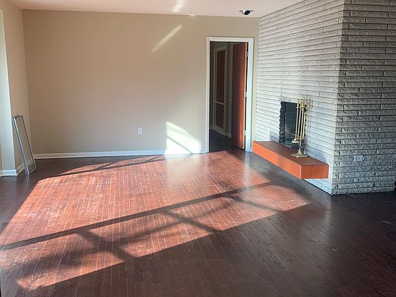 3rd image of 9497 Sherborn Dr