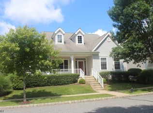 34 Falcon Way, Washington, NJ 07882