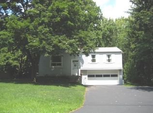 72 Fiddlers Ln, Latham, NY 12110