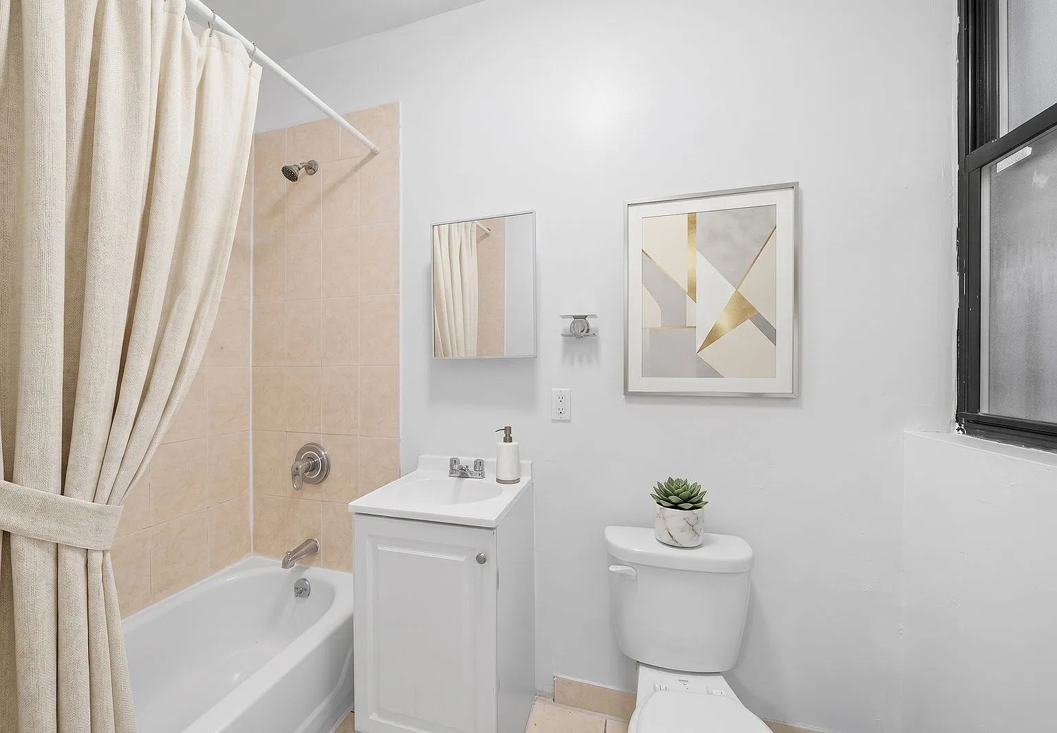 363 Edgecombe Avenue — Photo 4