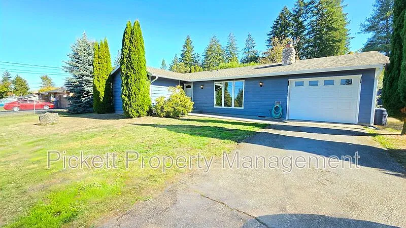 3 bed, 2.0 bath, 1100 sqft, $2,400 — Photo 2