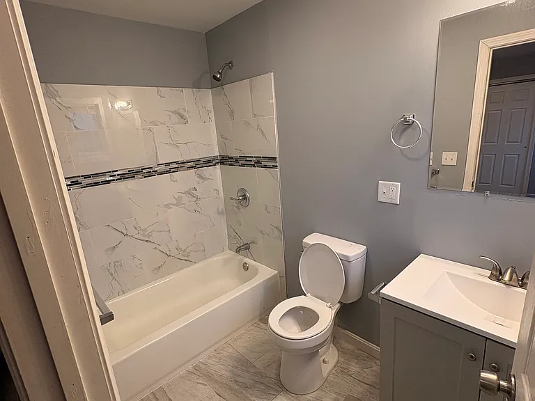 184 Oconnell St #2 — Photo 12