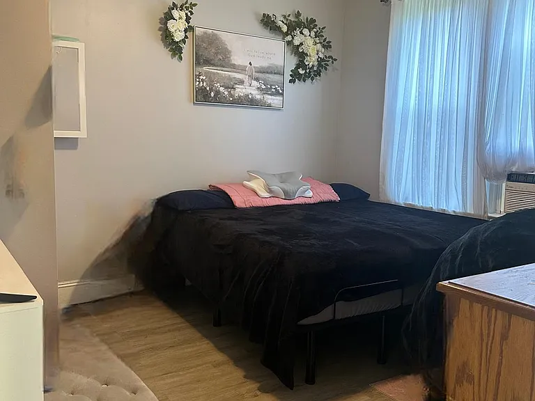 135 Anderson Ave #2R — Photo 1
