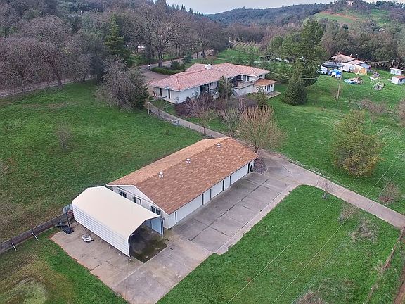 4th image of 3791 Greenstone Rd