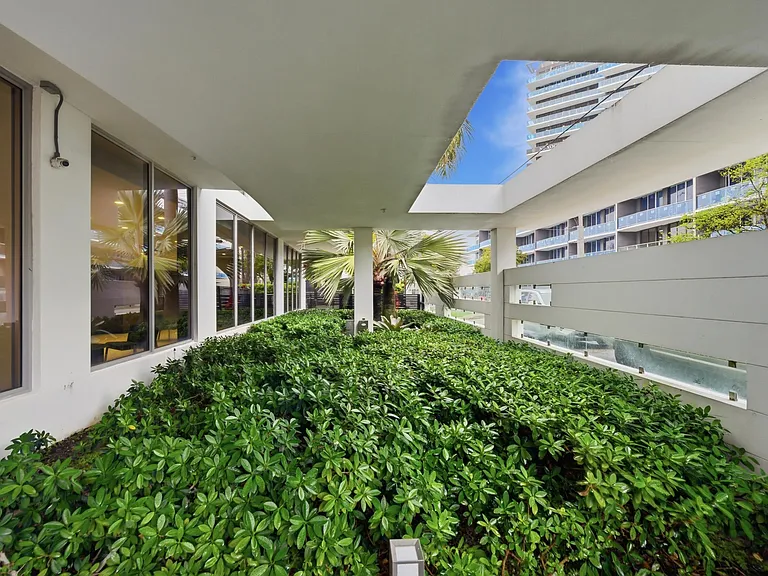 13800 Highland Dr #610 — Photo 4