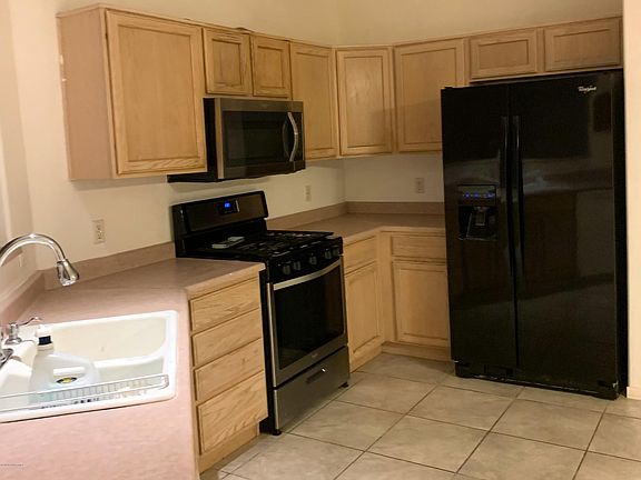 4th image of 1061 S Vista Grande Dr