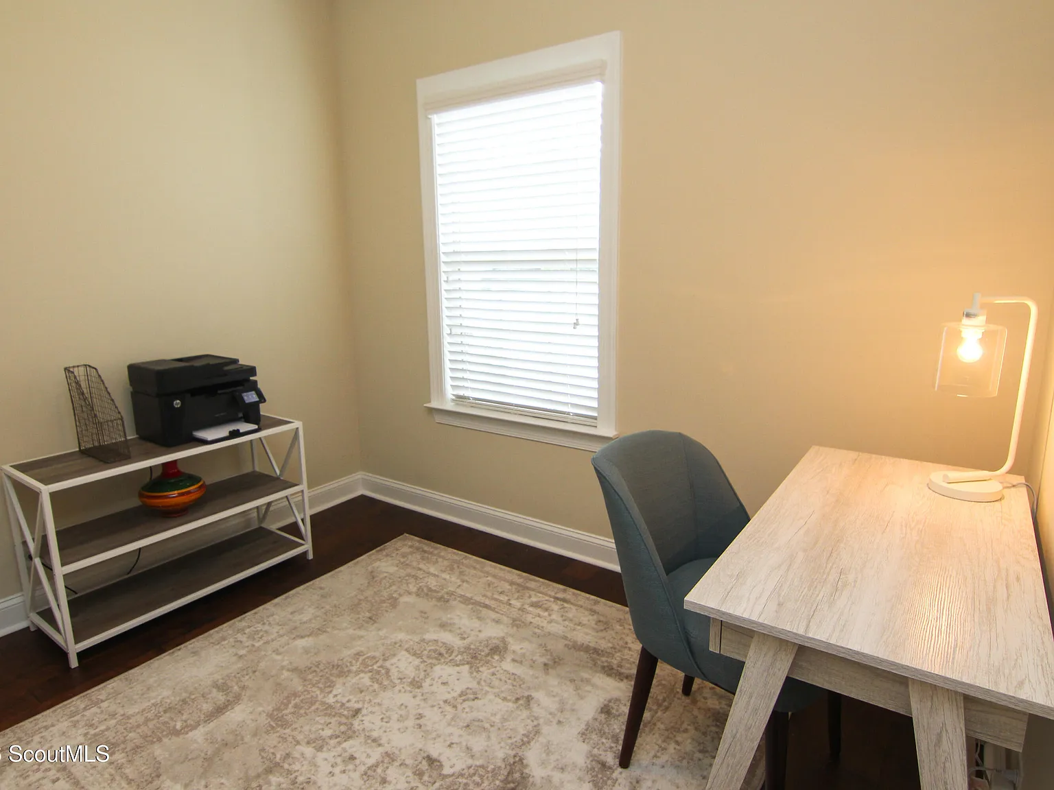 3 bed, 2.5 bath, 2210 sqft, $5,160 — Photo 3