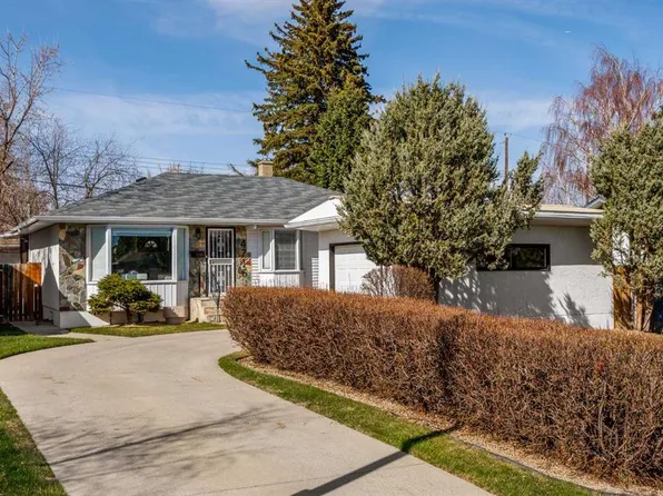 4716 S 26th Ave SW, Calgary, AB T3E 0R2