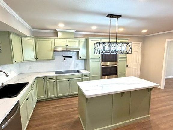 4th image of 2013 Warwick Cir E