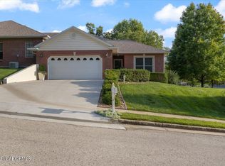 1815 Cedar Ridge Ct #A, Jefferson City, MO 65109