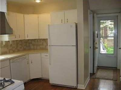 5th image of 1622 E Madison St