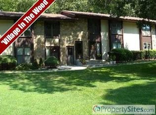 12 Oak Ct, Selden, NY 11784