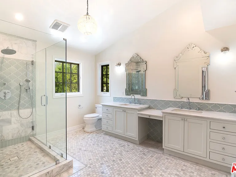 552 Wilcox Ave — Photo 31