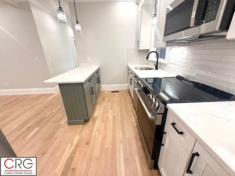 170 Webster Ave #1 — Photo 9