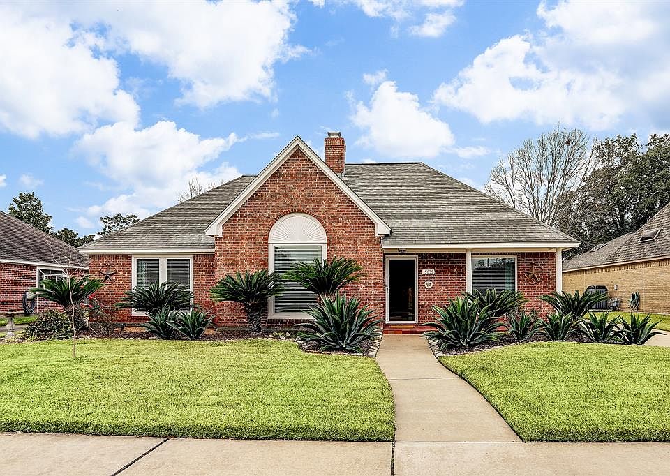 Welcome to 15035 Tramore Drive!