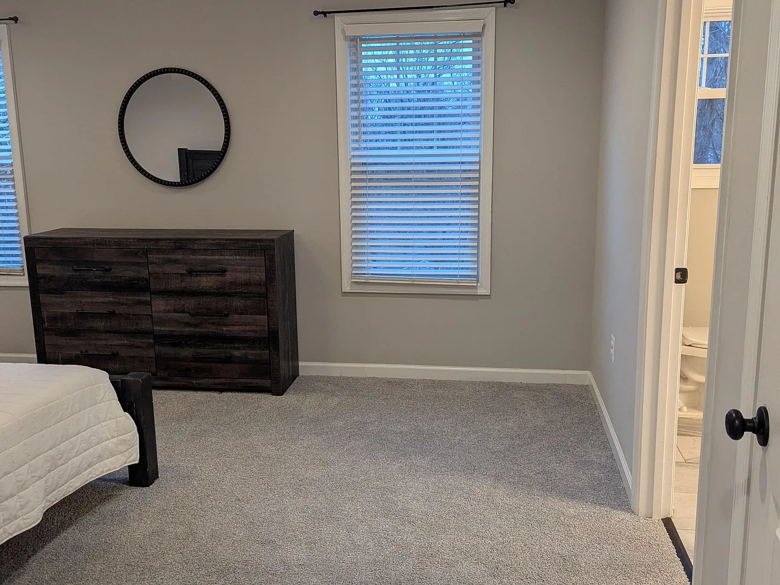 4 bed, 3.5 bath, 2200 sqft, $1,343 — Photo 2