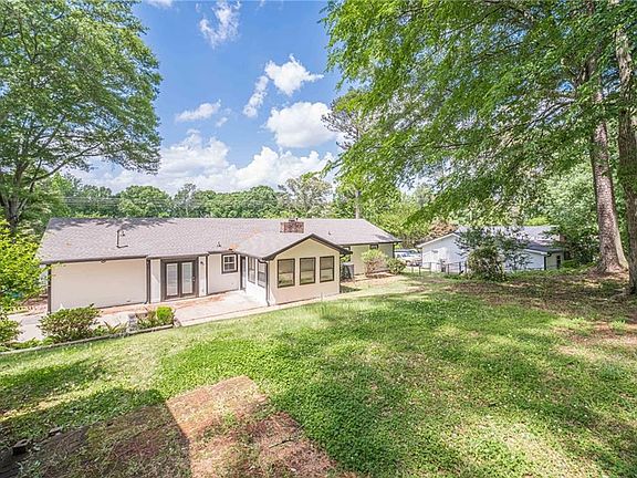 3rd image of 4858 Tarleton Dr