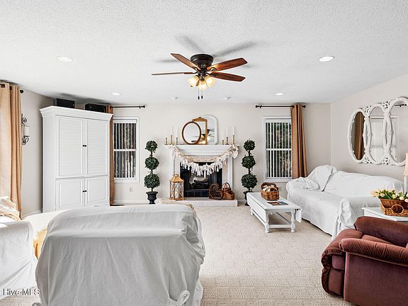 3rd image of 285 Holden Beach Road SW