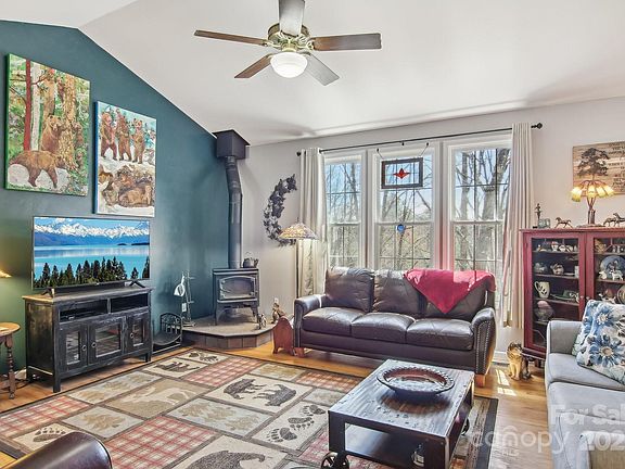 5th image of 25 Sunset View Dr